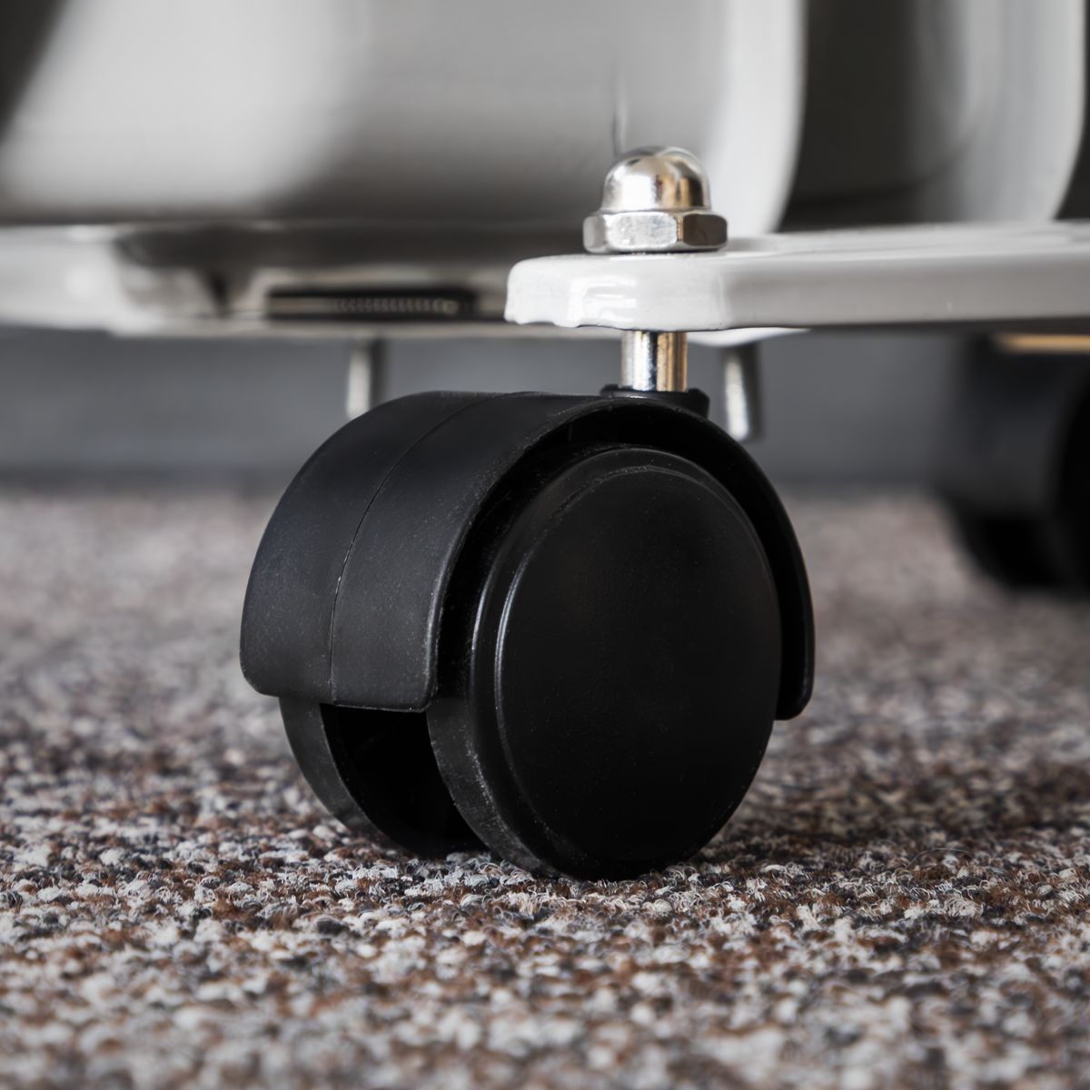 Sealey 11-Element Oil-Filled Radiator 2500W/230V - Image 3