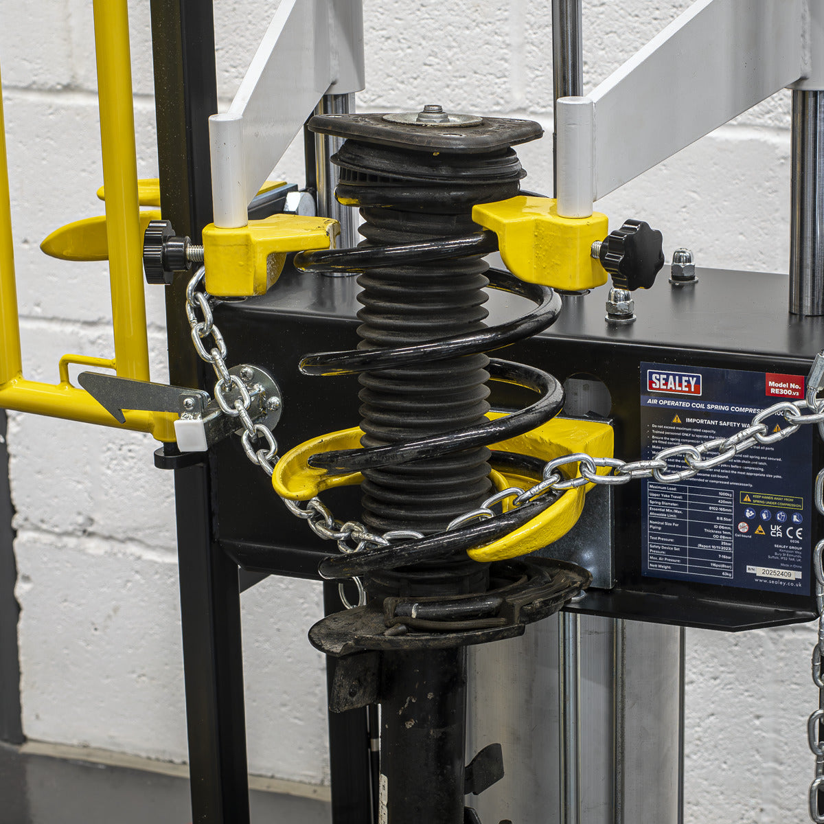 Sealey Air Operated Coil Spring Compressor 1000kg RE300