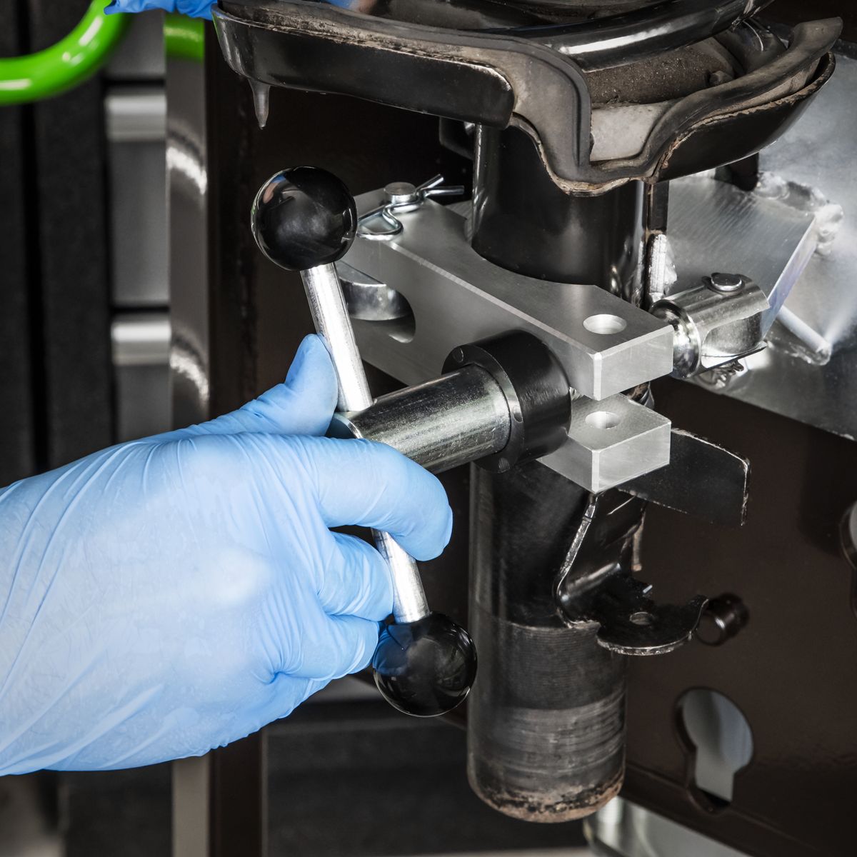 Sealey Air Operated Coil Spring Compressor 3000kg - Image 7