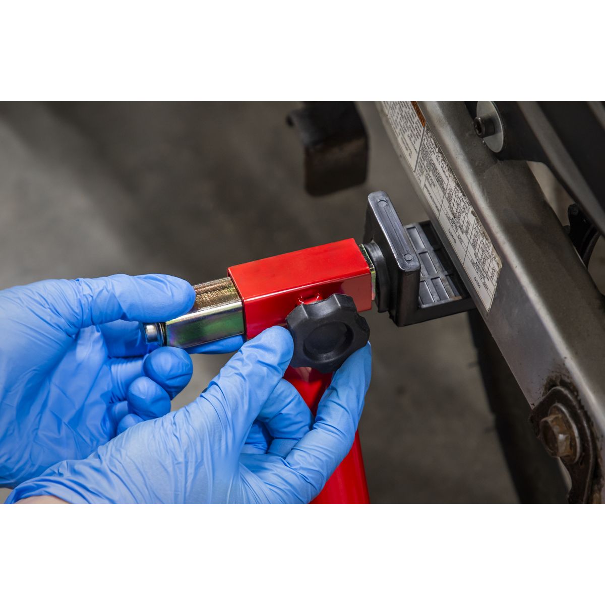 Sealey Universal Rear Paddock Stand with Rubber Supports - Image 6
