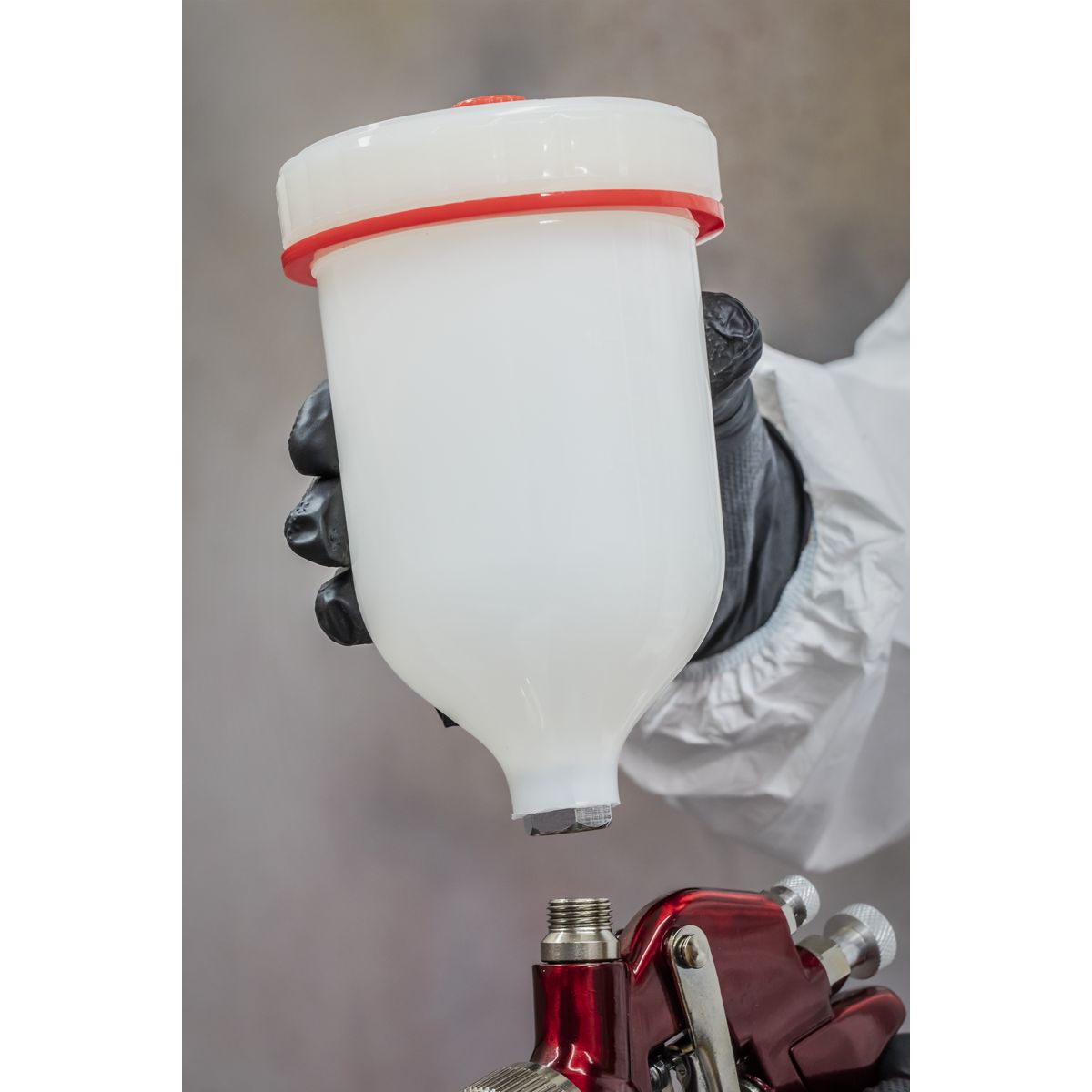 Sealey Gravity Feed Spray Gun 1.4mm Set-Up - Image 3