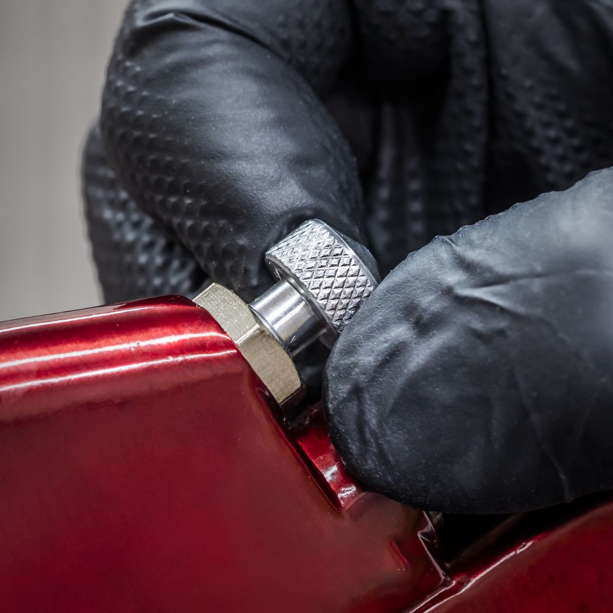 Sealey Gravity Feed Spray Gun 1.4mm Set-Up - Image 5