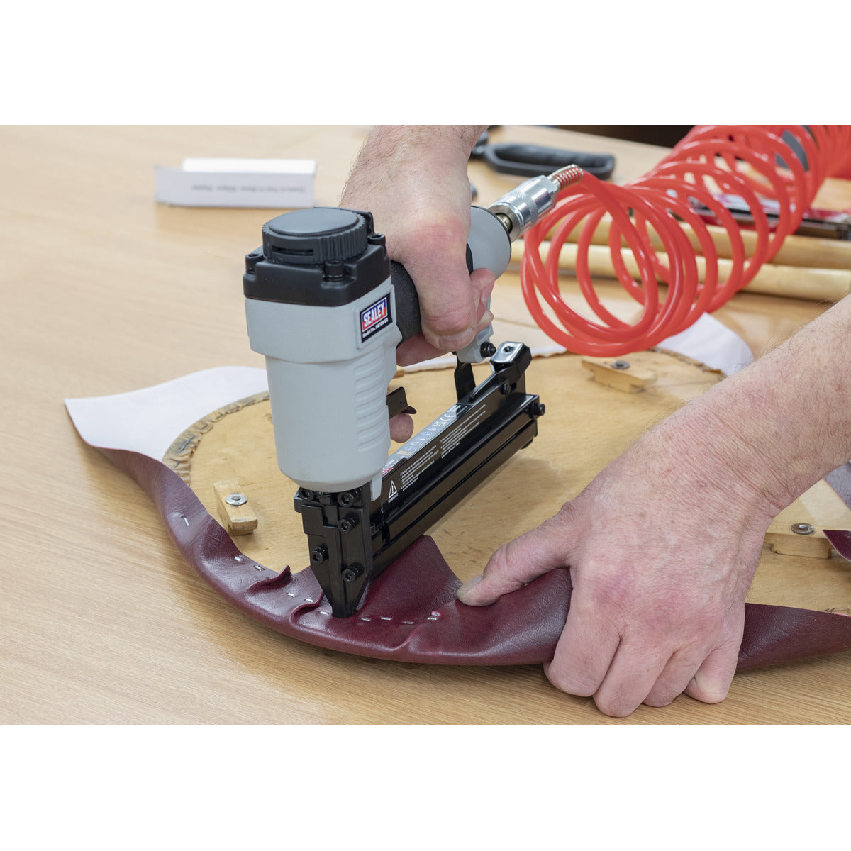 Sealey Air Staple Gun 13-32mm Capacity SA789