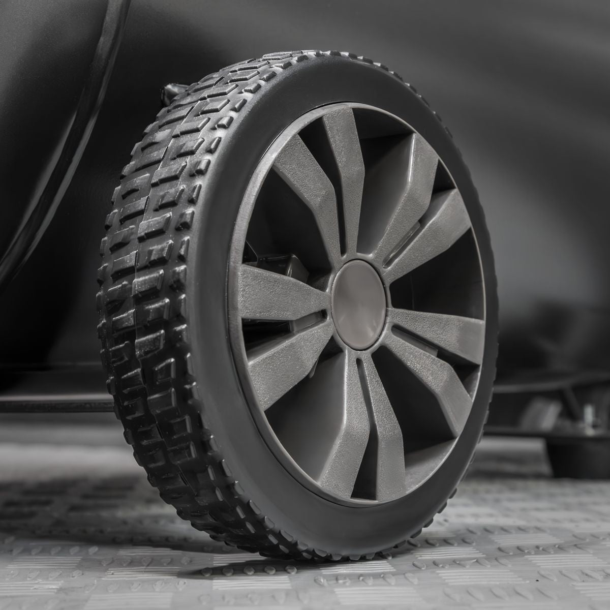 Sealey 100L V-Twin Direct Drive Air Compressor 3hp - Image 10