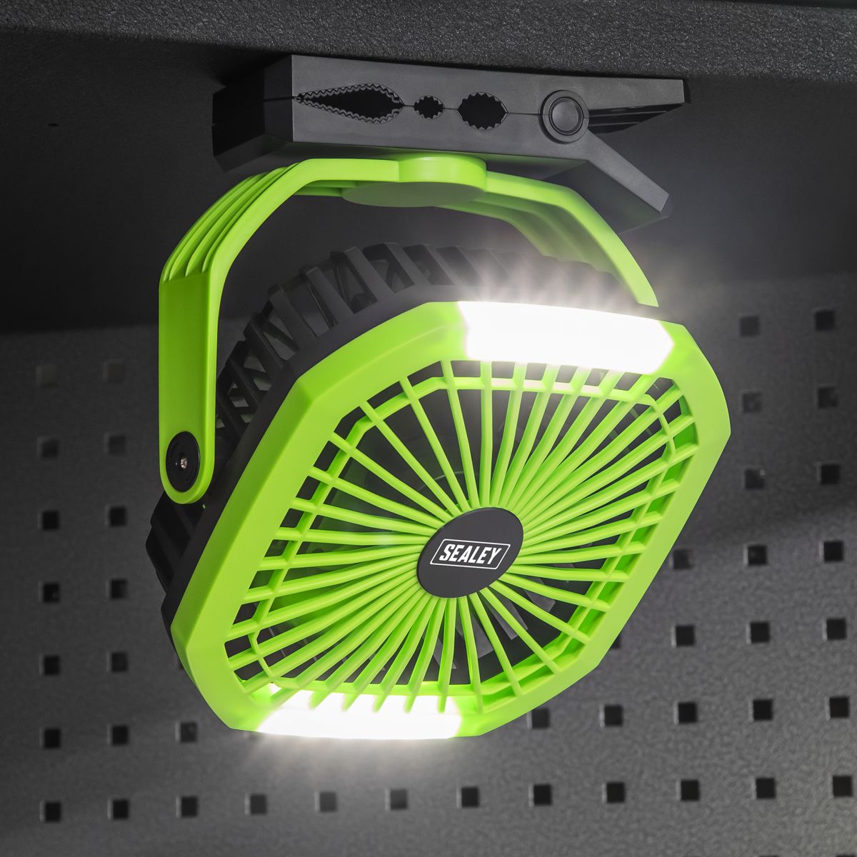 Sealey 4-Speed Portable Clip Fan with Worklight 8" - Image 9
