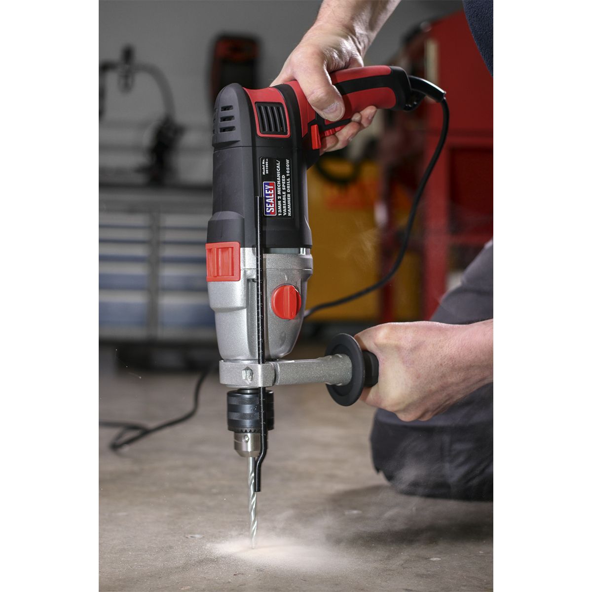 Sealey 13mm 2 Mechanical/Variable Speed Hammer Drill 1050W/230V - Image 2