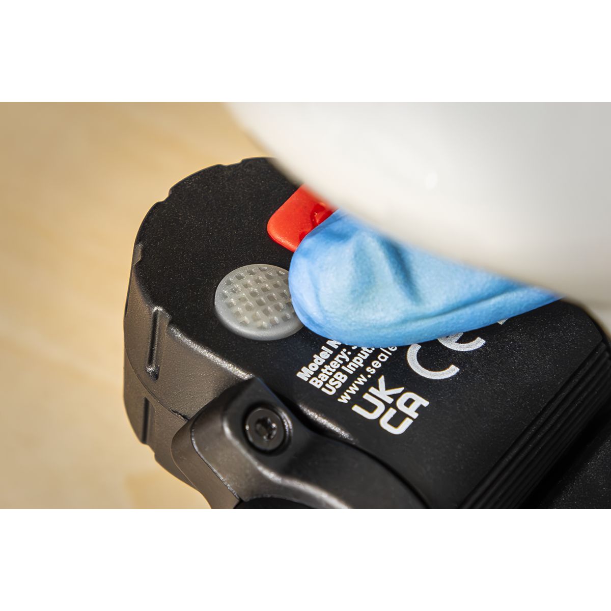 Sealey SMD LED Rechargeable Spray Gun Light 5W - Image 4