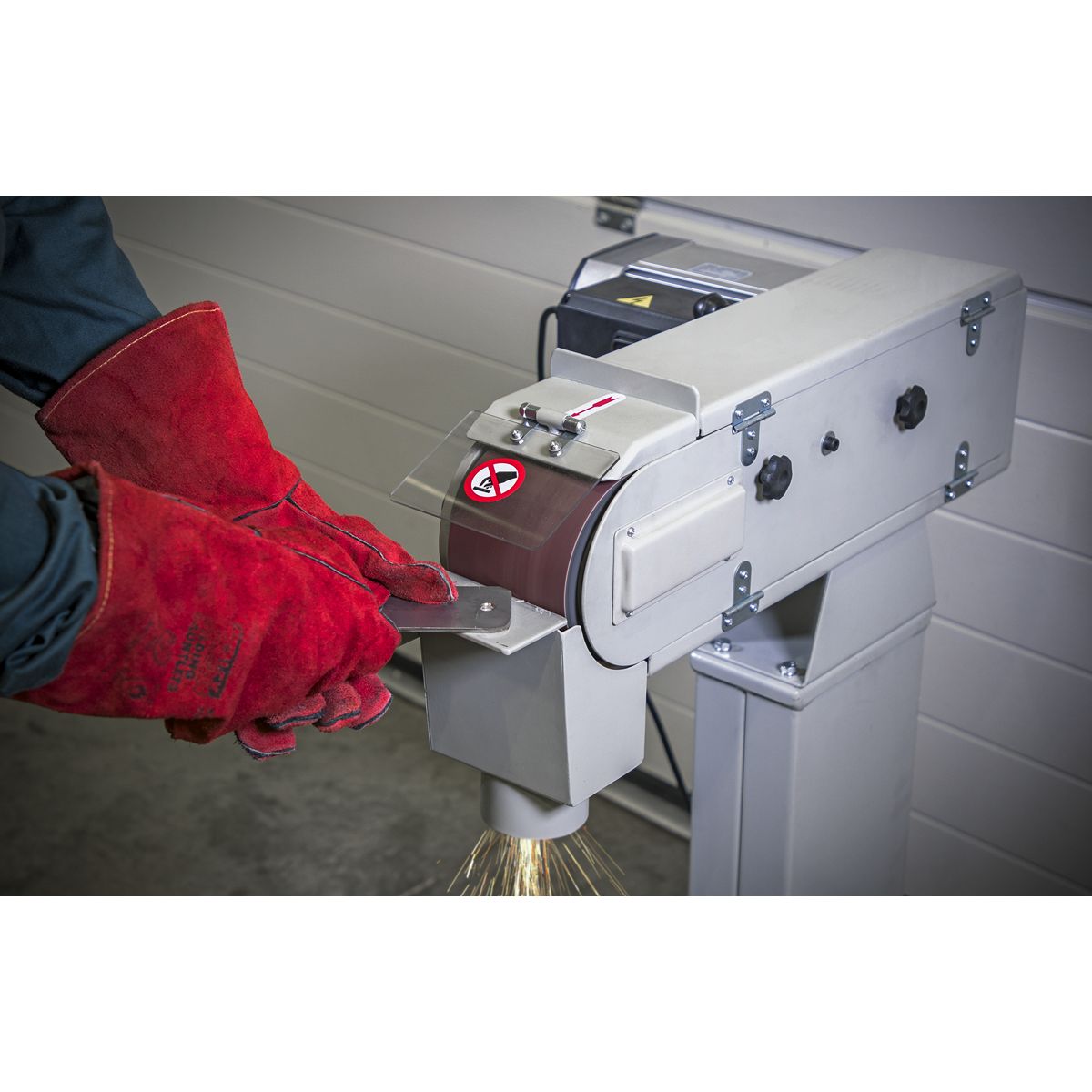 Sealey Power Belt Sander/Linisher 100 x 1220mm 1500W/230V - Image 6