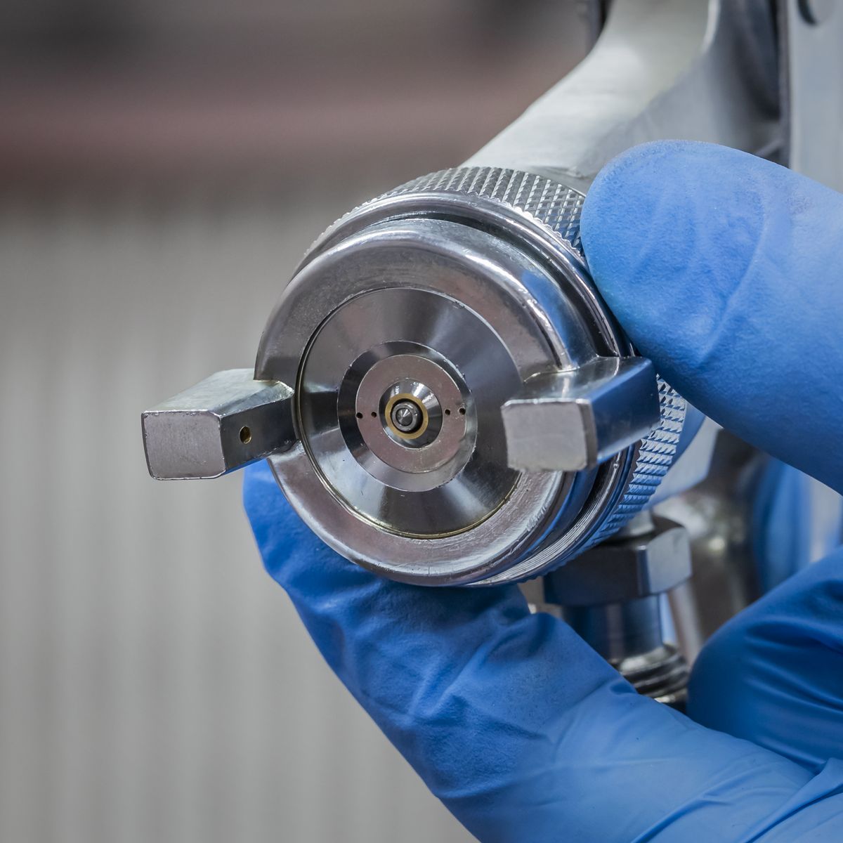 Sealey Pressure Pot System with Spray Gun & Hoses 1.8mm Set-Up - Image 2