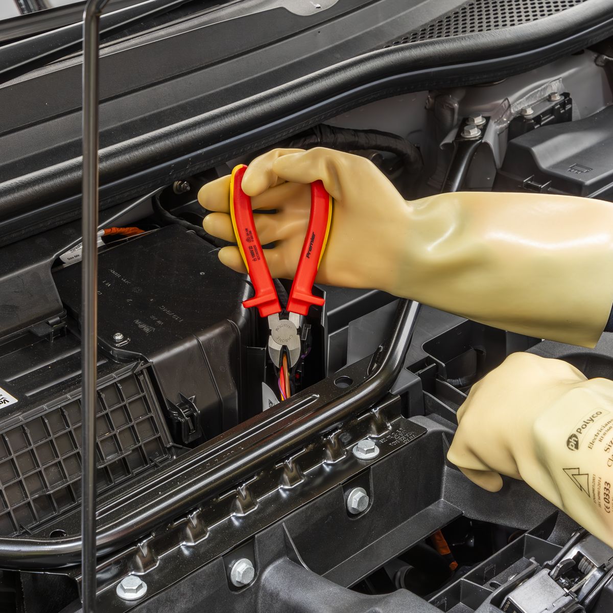 Sealey Premier Insulated Pliers Set with Tool Tray 4pc - VDE Approved - Image 4