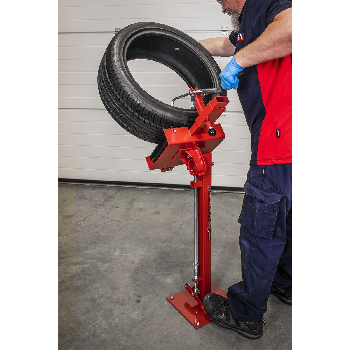 Sealey Manual Tyre Spreader with Stand - Image 4