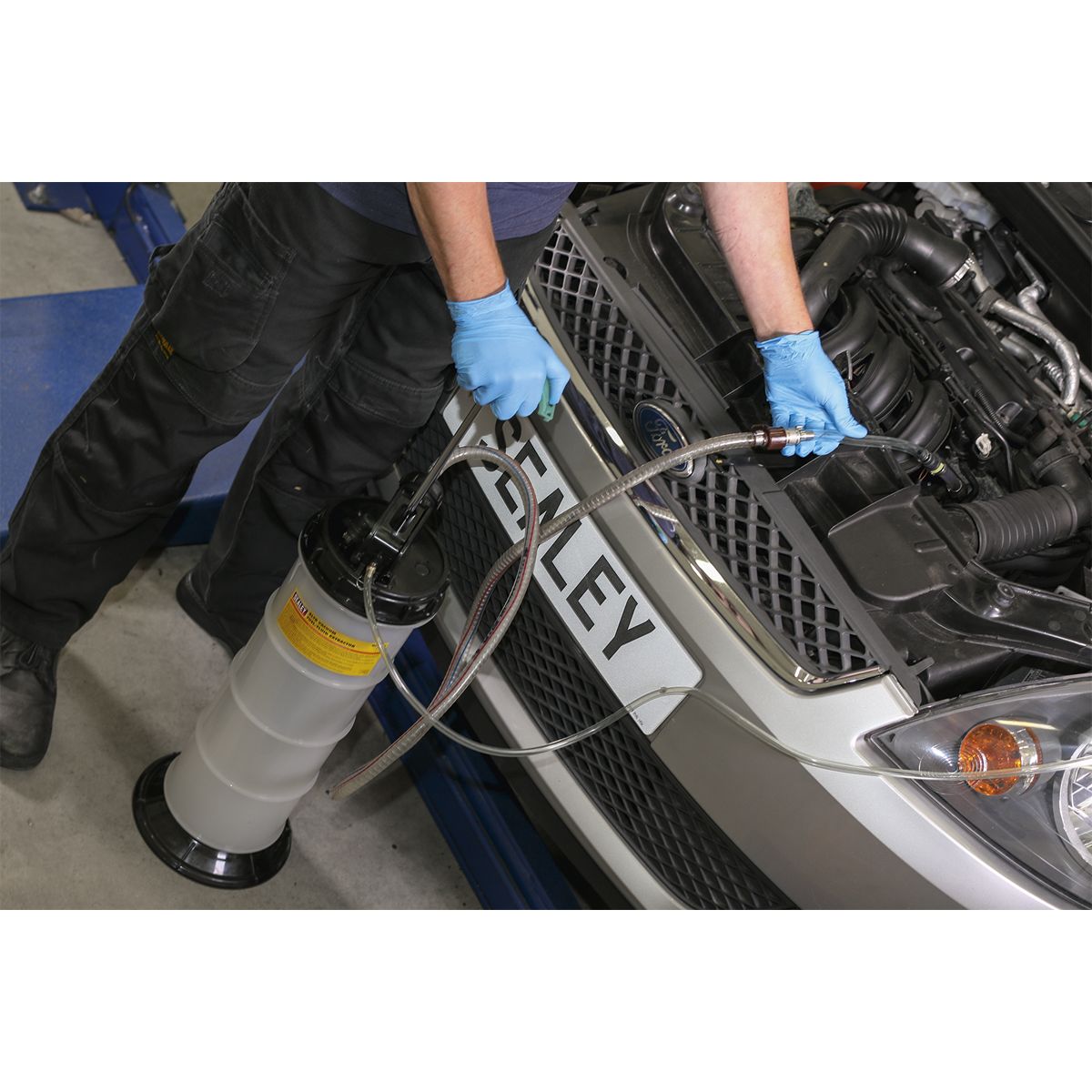 Sealey Vacuum Fuel/Fluid Extractor 8L - Image 2