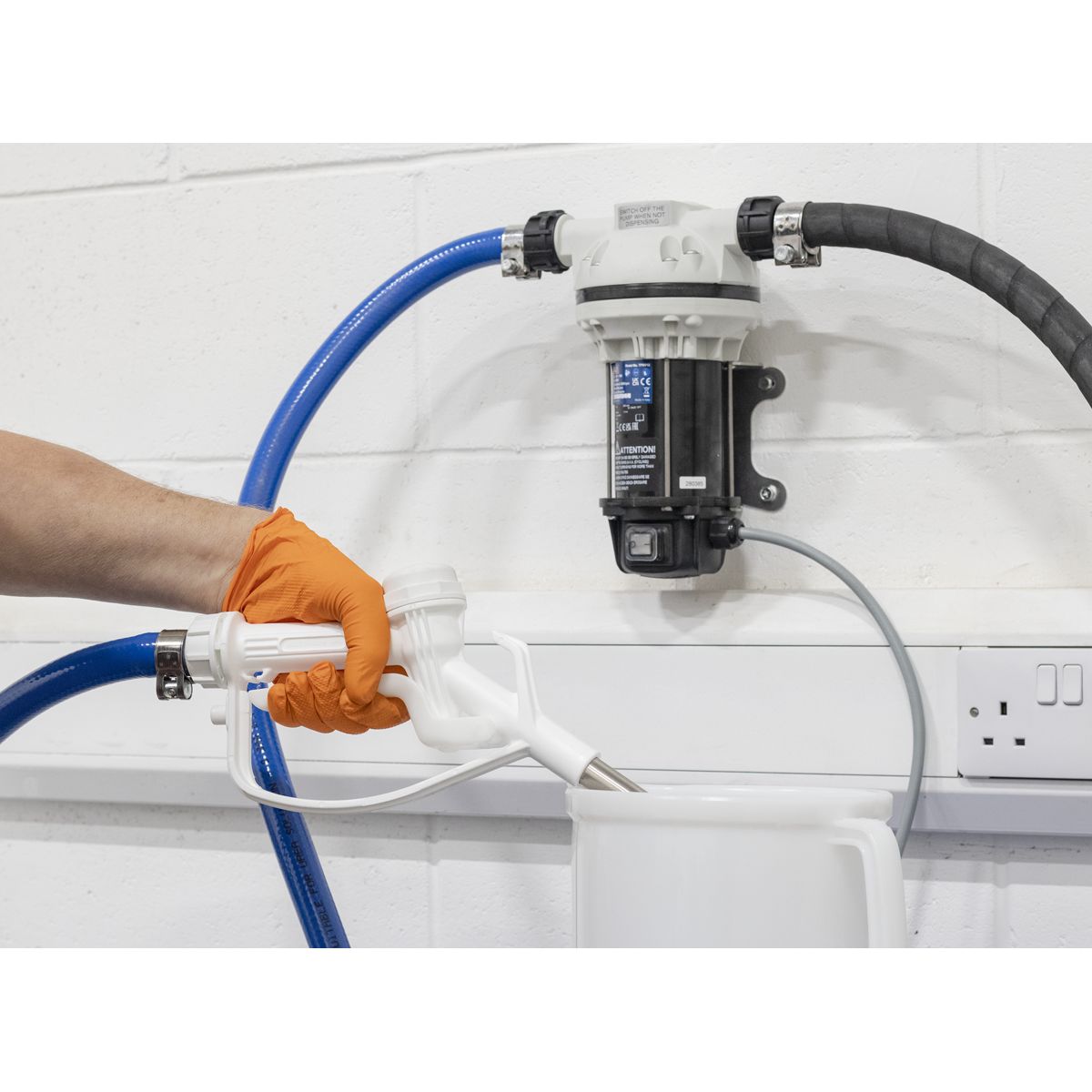 Sealey Portable AdBlue Transfer Pump 12V - Image 3