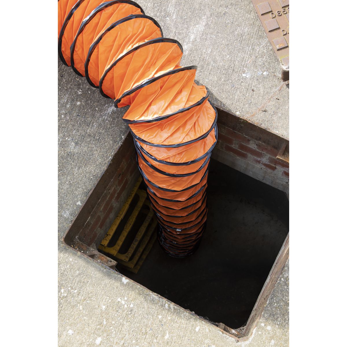 Sealey Portable Ventilator with 5m Ducting 250mm - Image 5