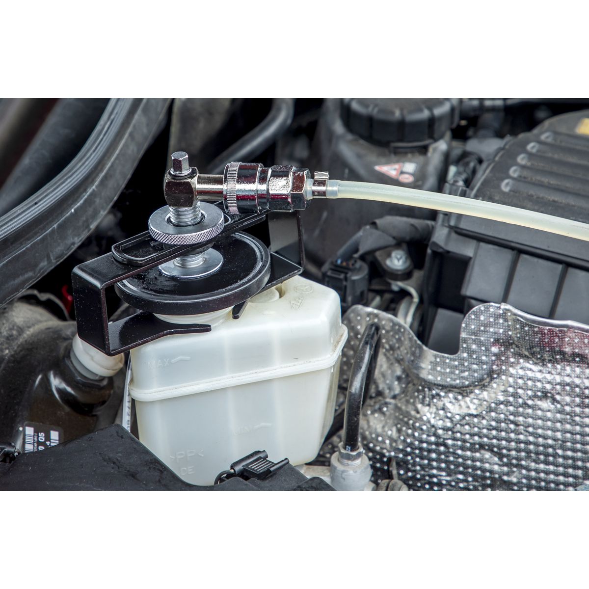 Sealey Universal Adaptor Brake & Clutch Bleeder Cap - Image 8
