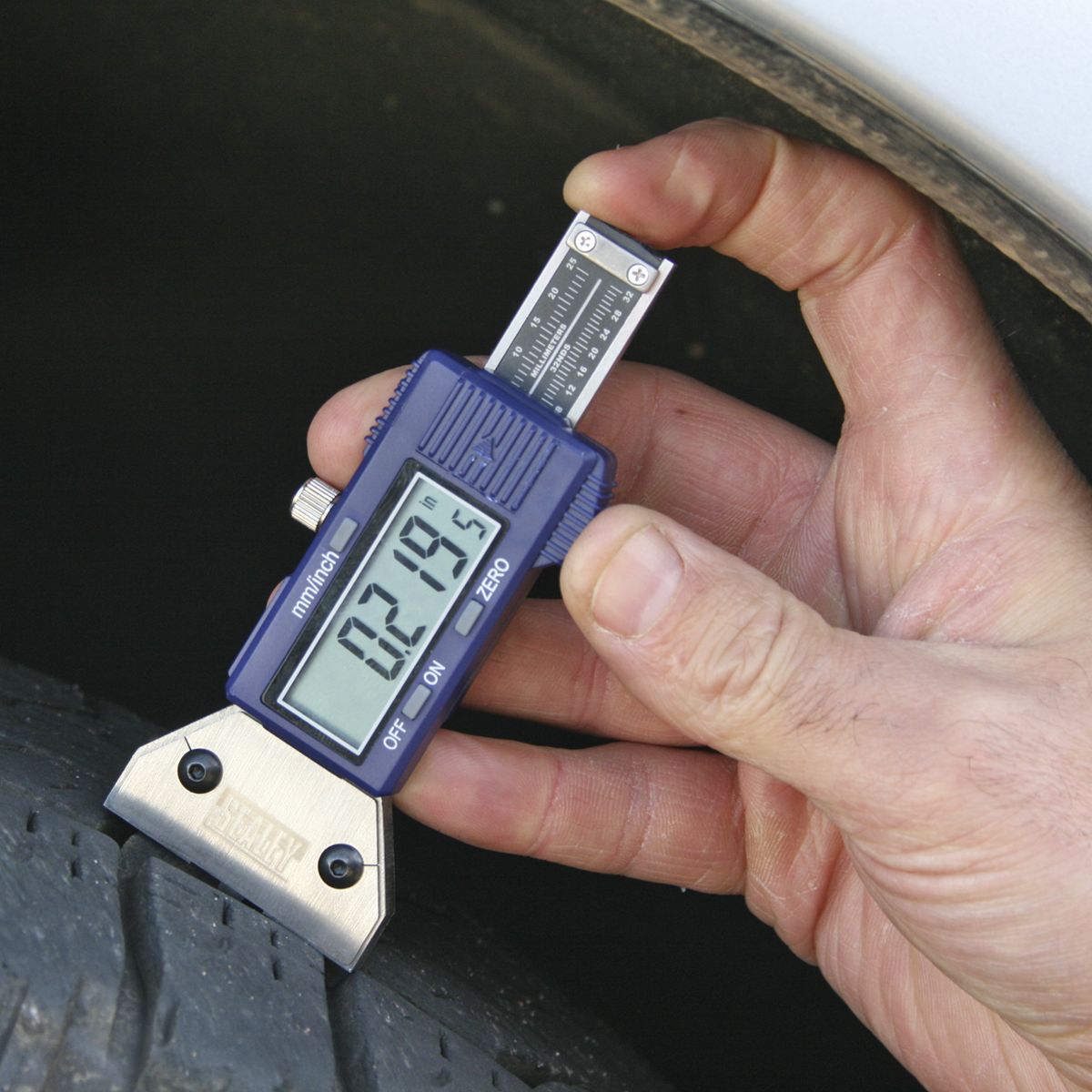 Sealey Digital Tyre Tread Depth Gauge - Image 3