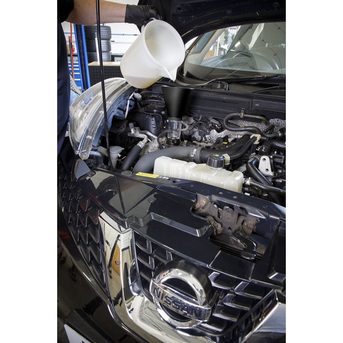 Sealey Engine Oil Funnel Set for Renault/Nissan 4pc - Image 4