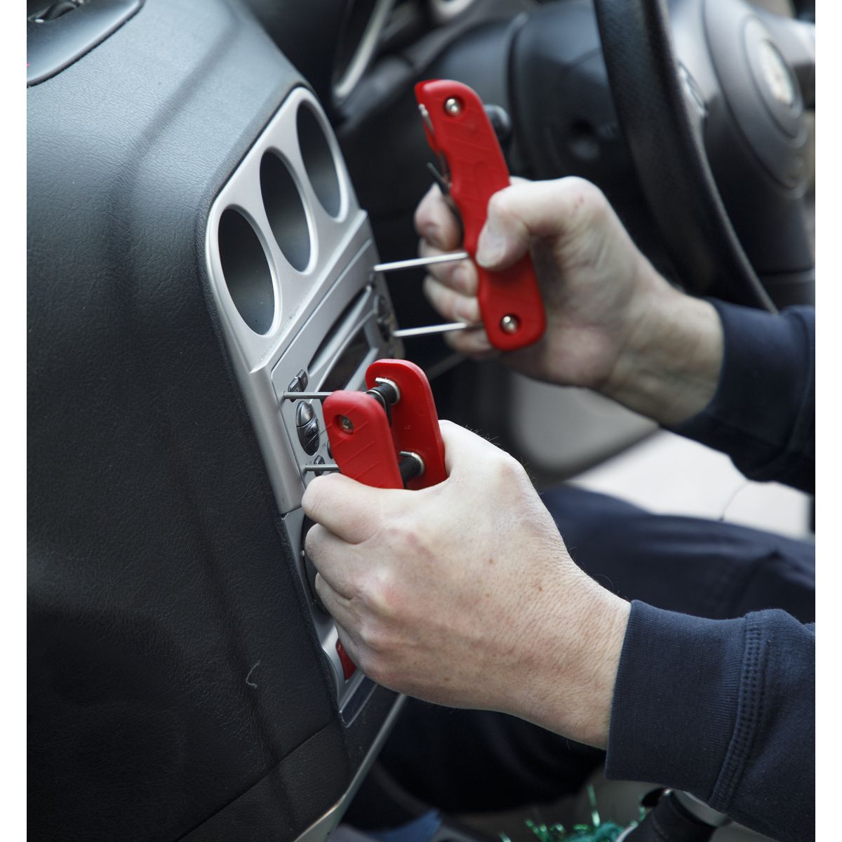 Sealey 36-Function Radio Release Key Set - Image 3