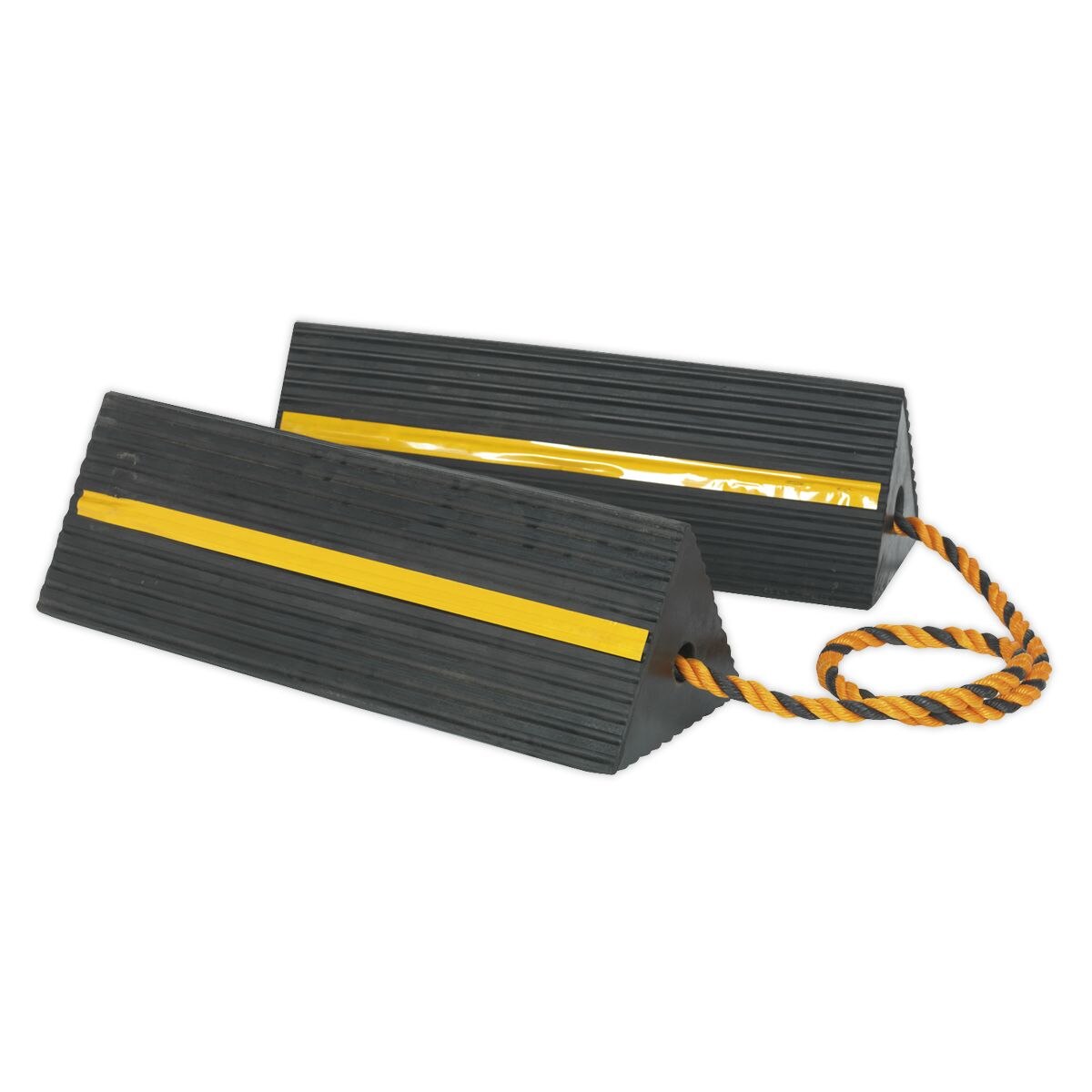 Sealey Heavy-Duty Rubber Wheel Chocks - Pair - Image 3