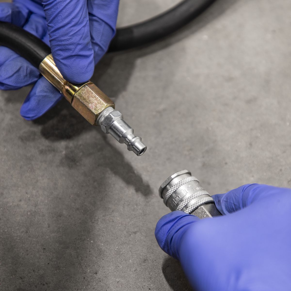 Sealey Premier Air/Hydraulic Floor Type Press with Foot Pedal 30 Tonne - Image 10