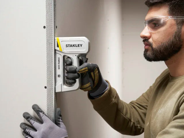 Stanley Heavy-Duty Staple Gun -STA070150