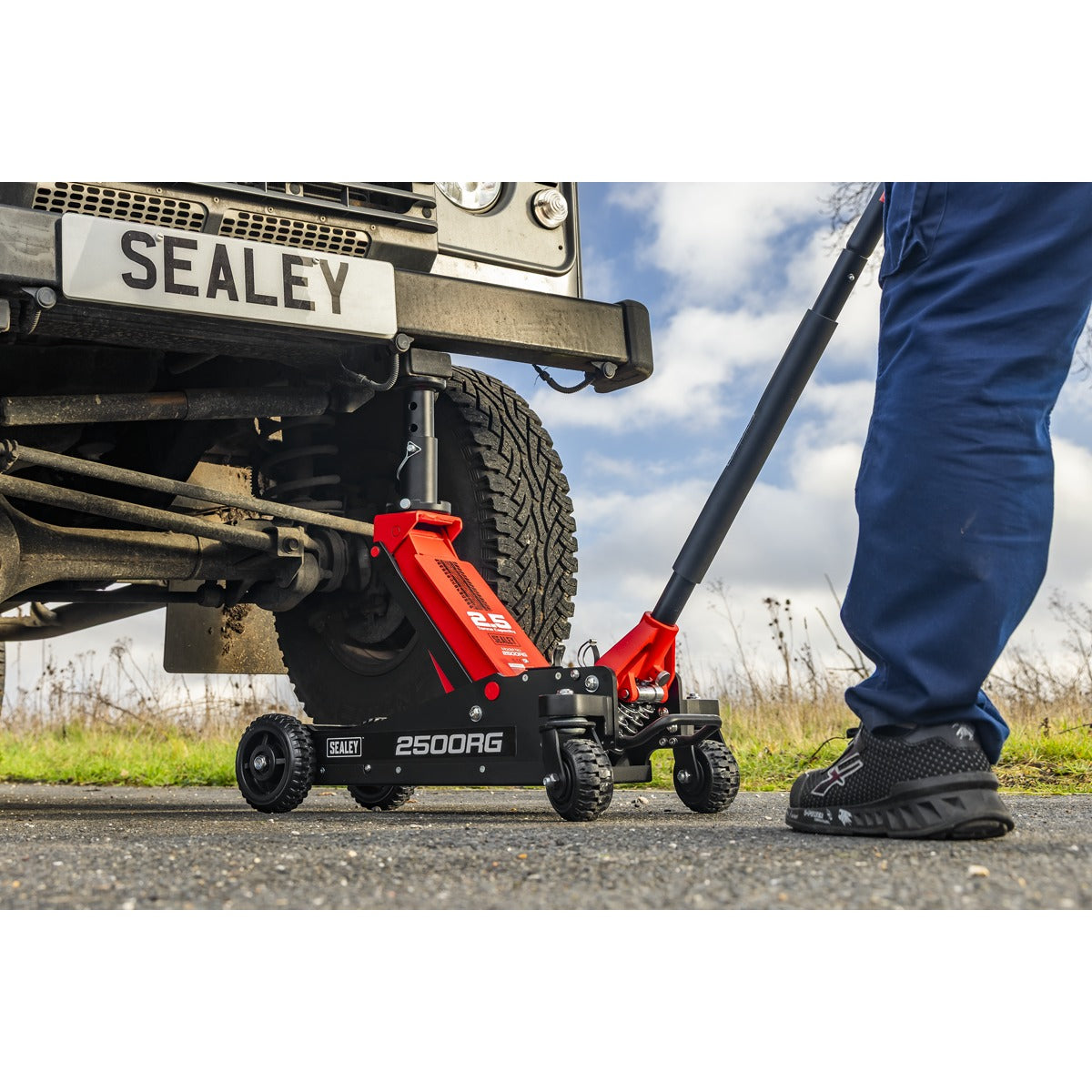 Sealey Big Wheel Hybrid Trolley Jack for Off-Road Vehicles, SUVs, Vans & 4x4s with Super Rocket Lift 2.5 Tonne 2500RG