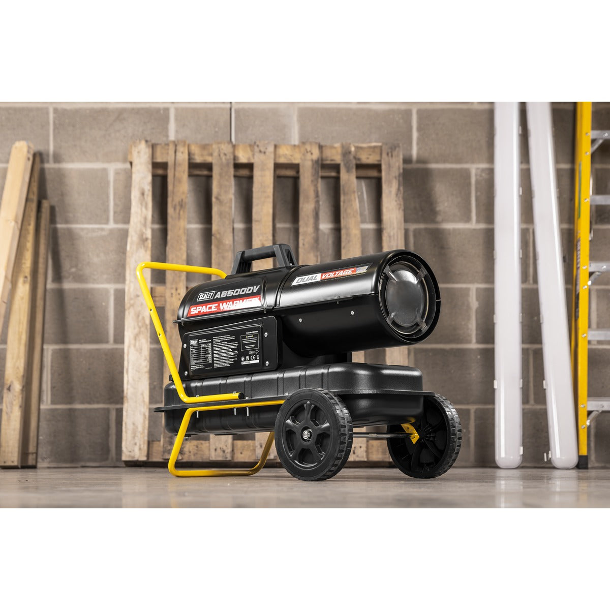 Sealey Dual Voltage Kerosene/Diesel Space Warmer Heater with Wheels 50,000Btu/hr AB500DV