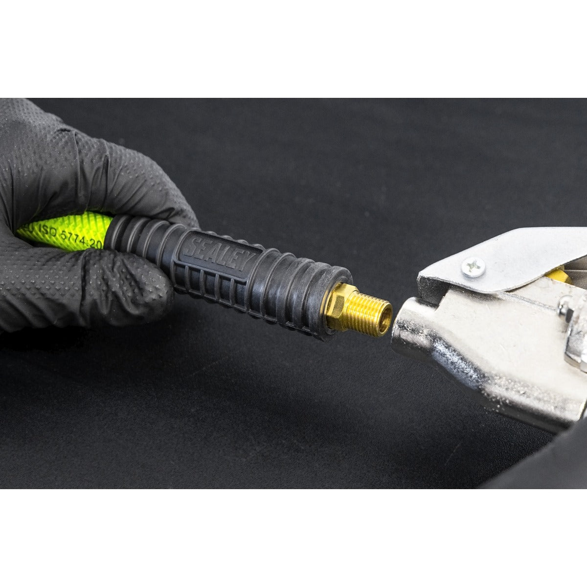 Sealey High-Visibility Air Hose with 1/4"BSP Unions 10m x 8mm AHFC10