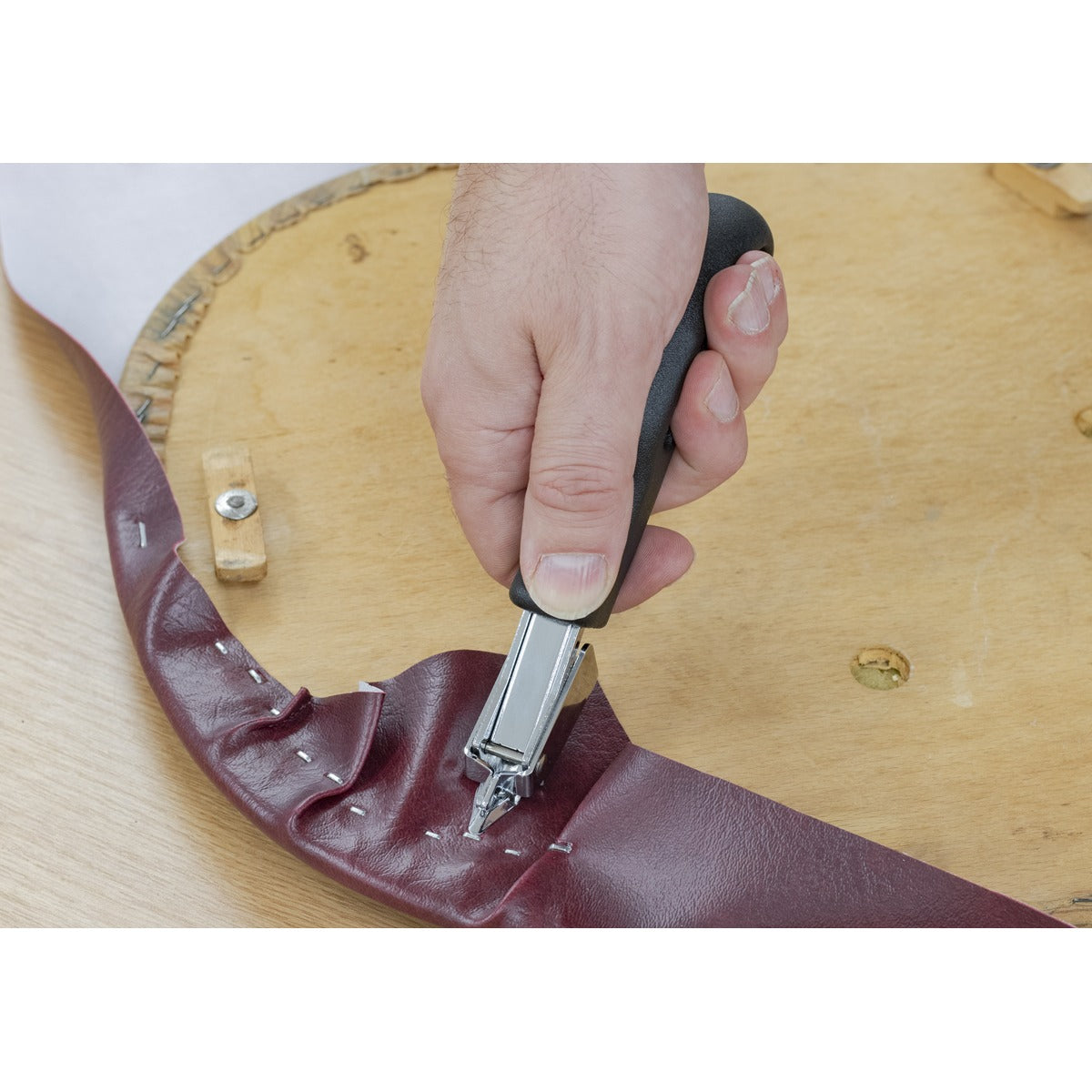 Sealey Premier Heavy-Duty Staple Remover AK707