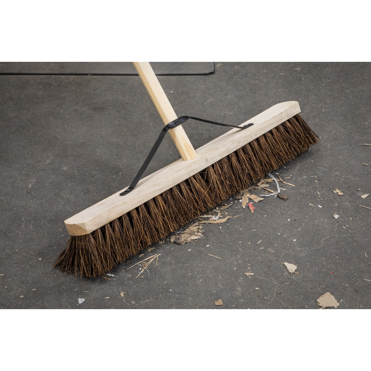 Sealey Stiff/Hard Bristle Broom 24"(600mm) BM24H