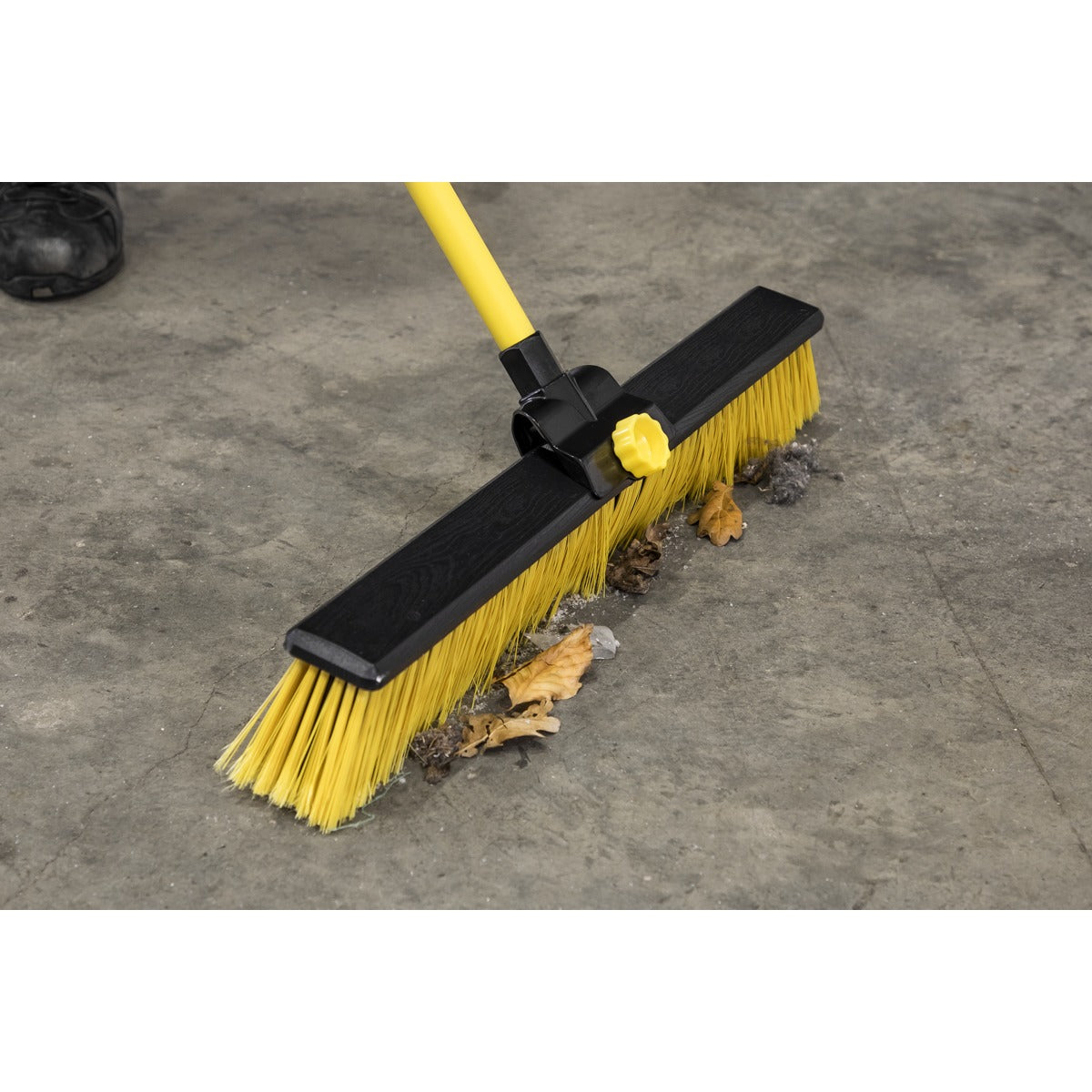 Sealey Yard Broom 24"(600mm) BM24HX