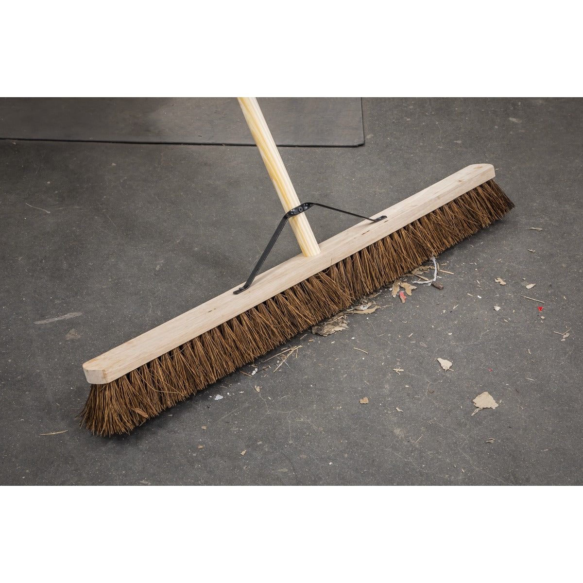 Sealey Stiff/Hard Bristle Broom 36"(900mm) BM36H