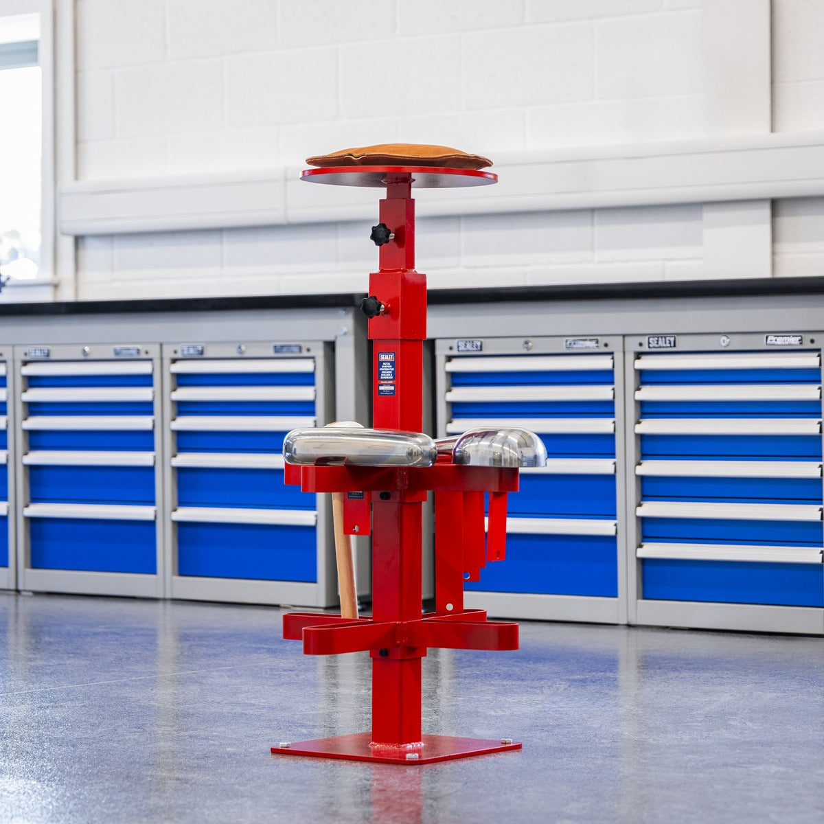 Sealey Metal Shaping Station for holding T-Dollies & Sandbags MW19