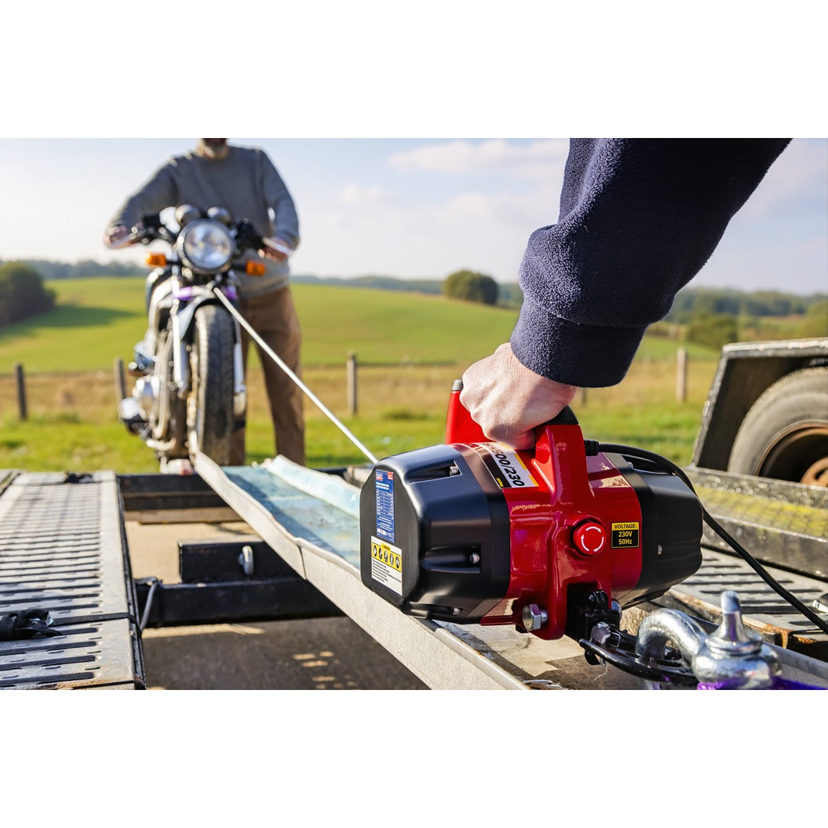 Sealey Portable Handheld Winch 500kg Pulling Force 230V PPH500/230