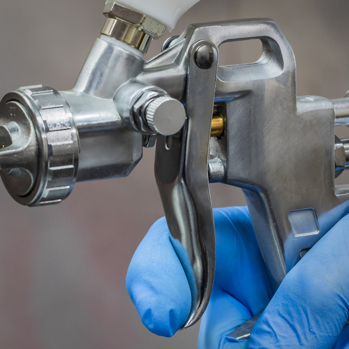 Sealey Gravity Feed Spray Gun 2.2mm Set-Up SSG501