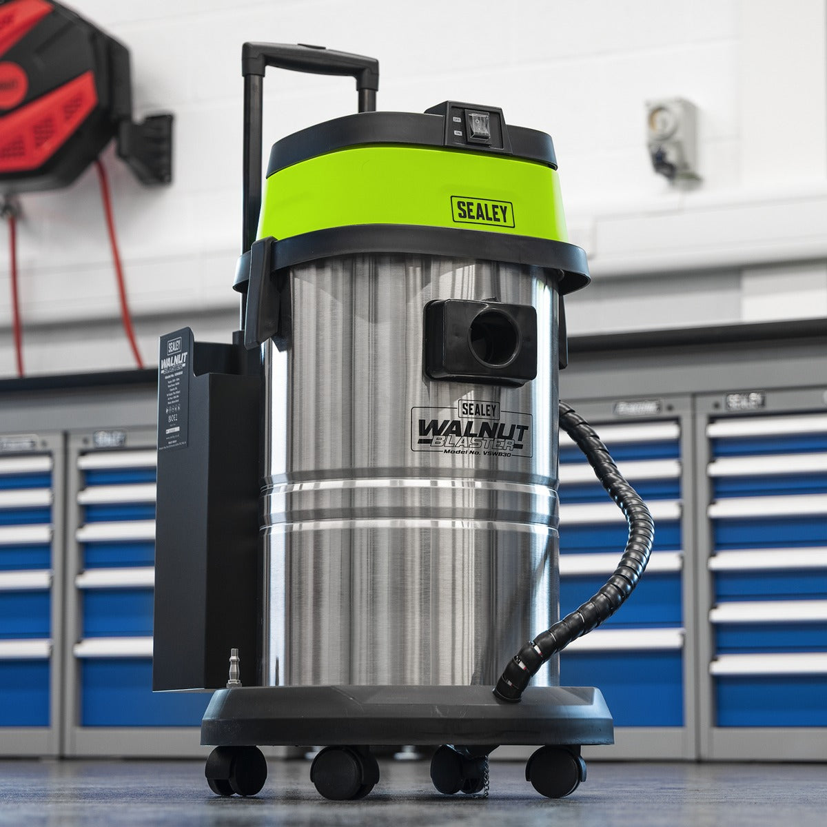 Sealey Walnut Blaster 30L Capacity VSWB30