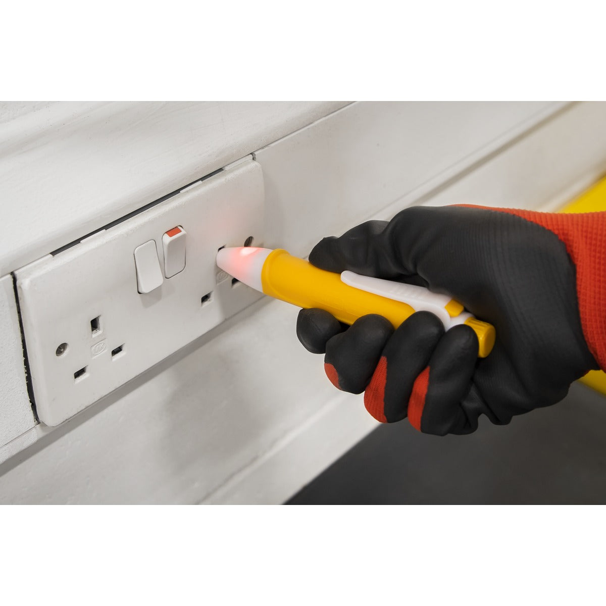 Premier Non-Contact Voltage Detector 80-1000V AK1998