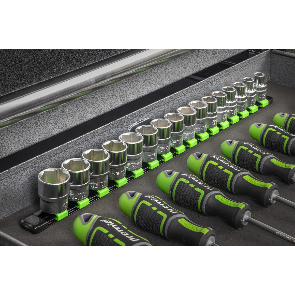 Premier Socket Retaining Rail with 16 Clips 1/2"Sq Drive - Hi-Vis Green AK27054HV
