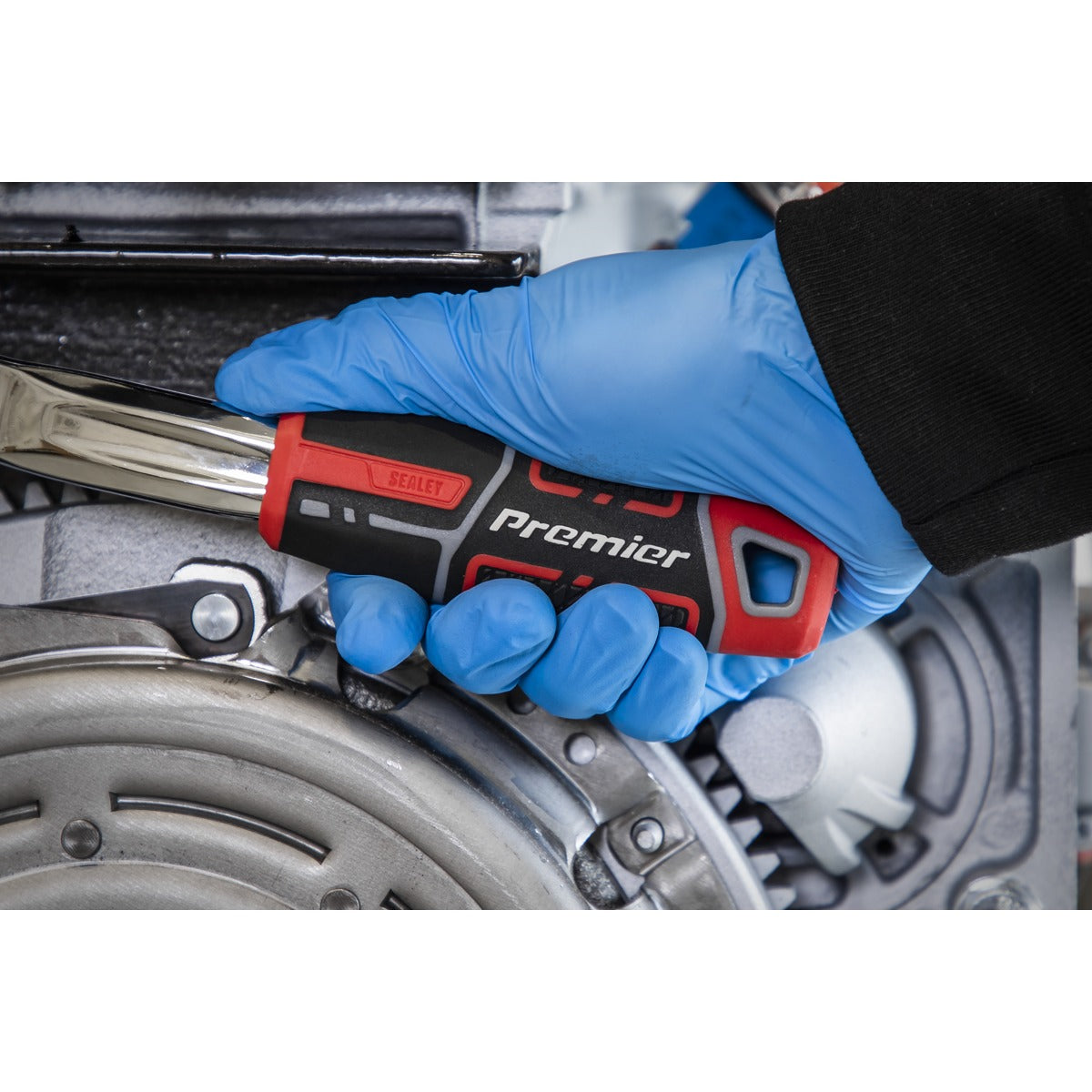 Premier Pear-Head Offset Ratchet Wrench with Flip Reverse 1/2"Sq Drive AK8939