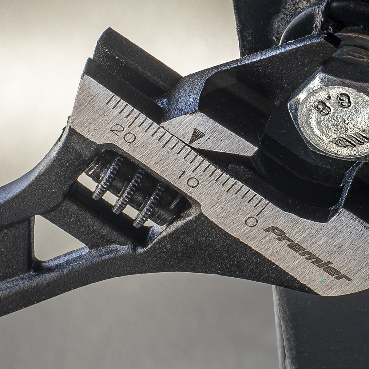 Premier Low Profile Adjustable Wrench 120mm AK9569