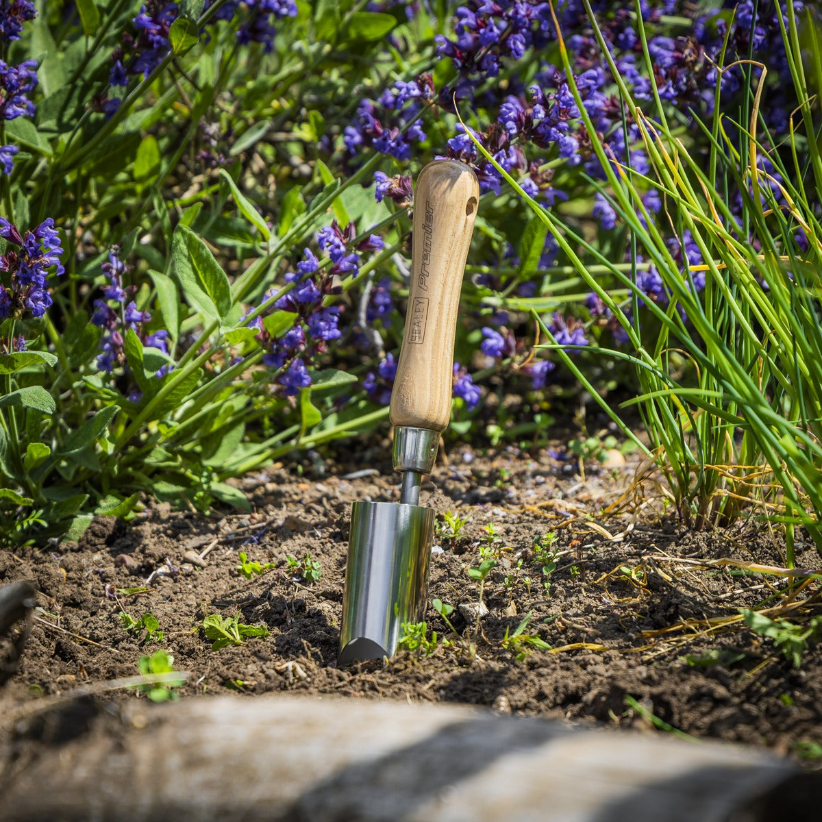 Premier Planter with Ash Handle & Stainless Steel Head GTWH008