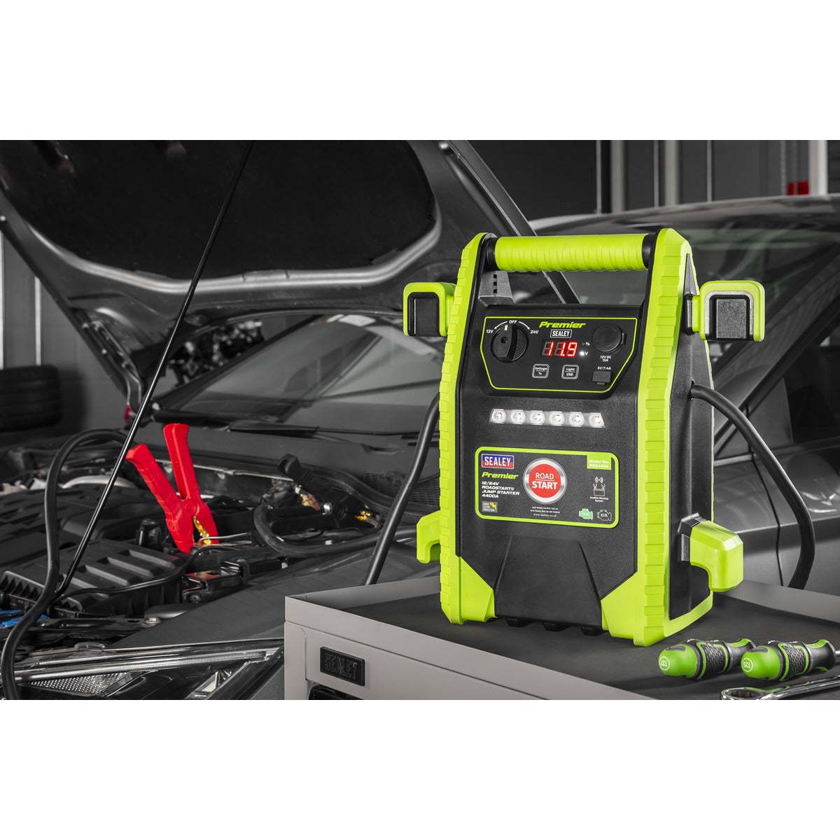 Premier 12/24V RoadStart Jump Starter 4400A Peak Amps PRS4400