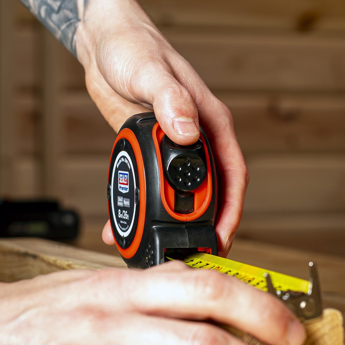 Premier Heavy-Duty Tape Measure 8m(26ft) SMT8H