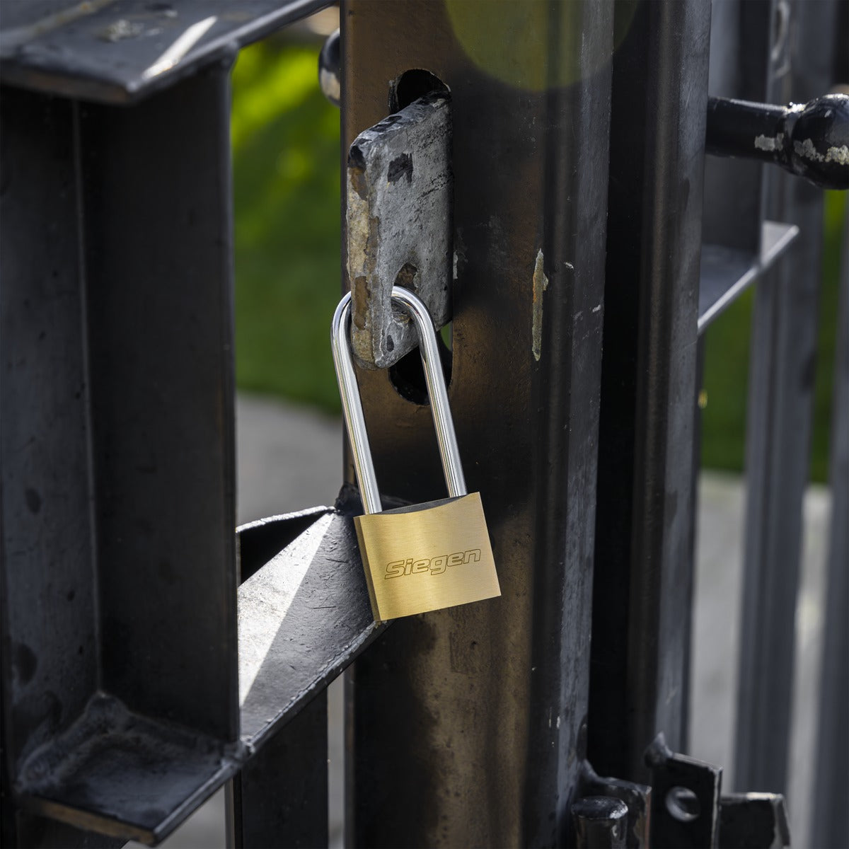 Siegen Brass Body Padlock with Brass Cylinder Long Shackle 40mm S0989