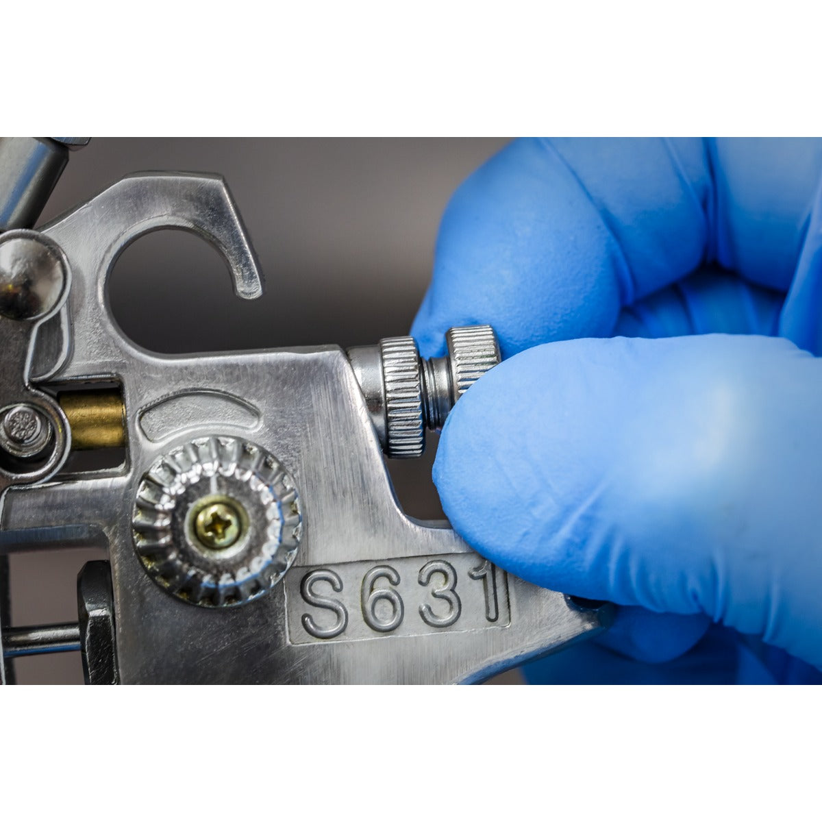 Siegen General-Purpose Gravity Feed Touch-Up Spray Gun 1mm Set-Up S631