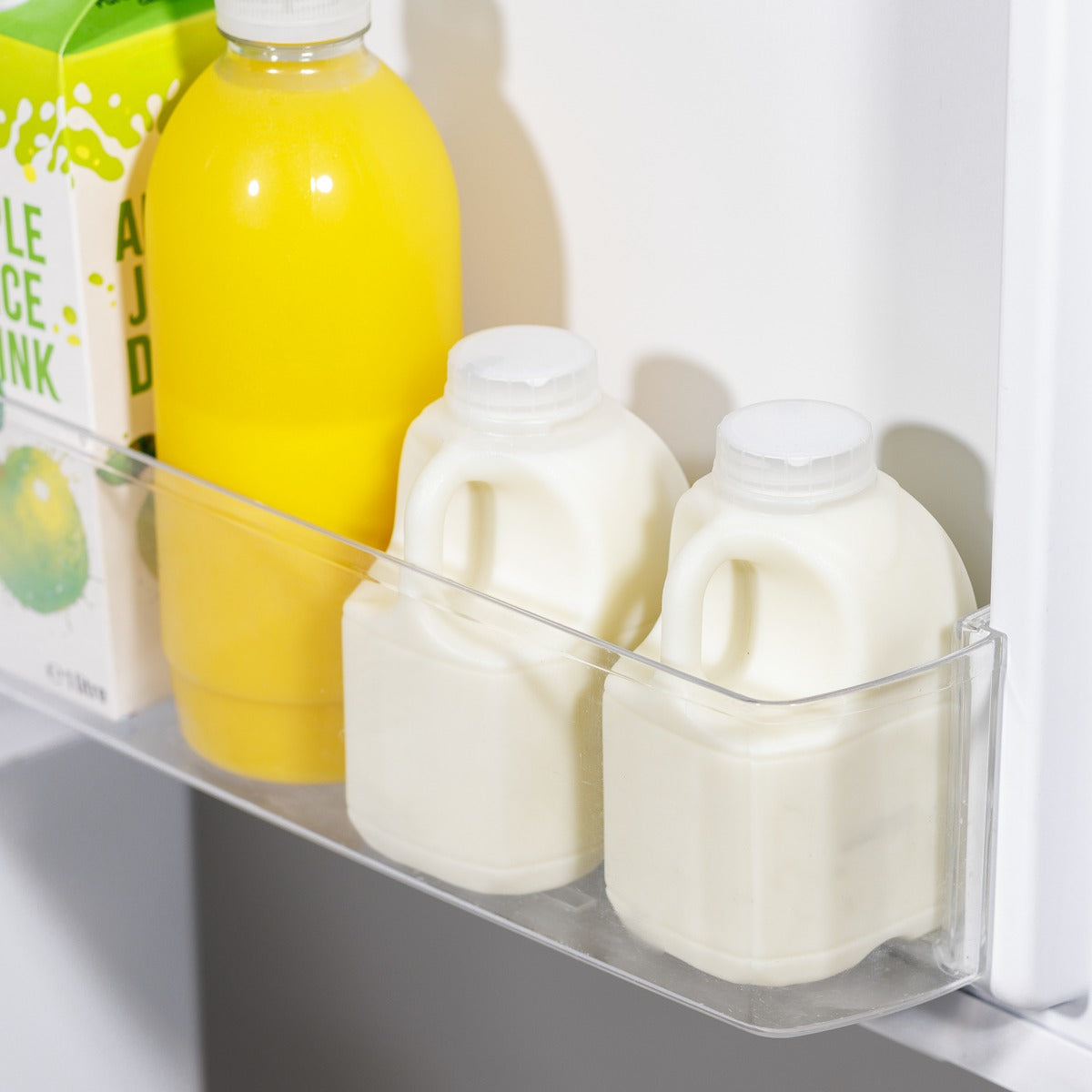 Baridi 70/30 Low Frost Fridge Freezer 157L Capacity - White DH252