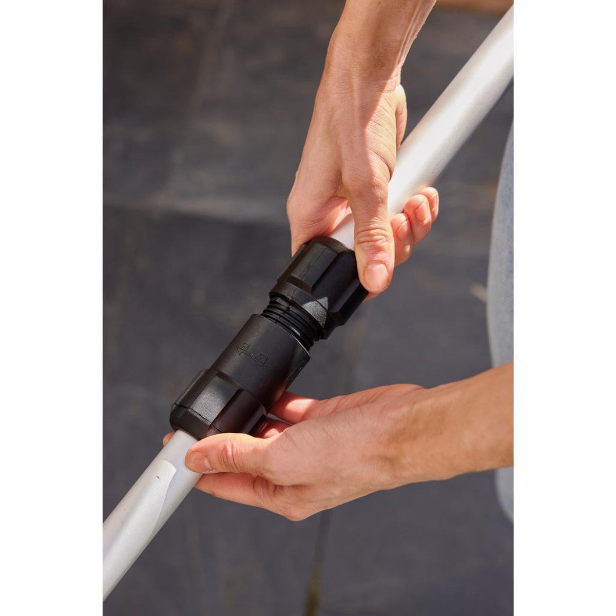 Draper 18V Weed Remover, 1 x 2.0Ah Battery, 1 x Charger 31866