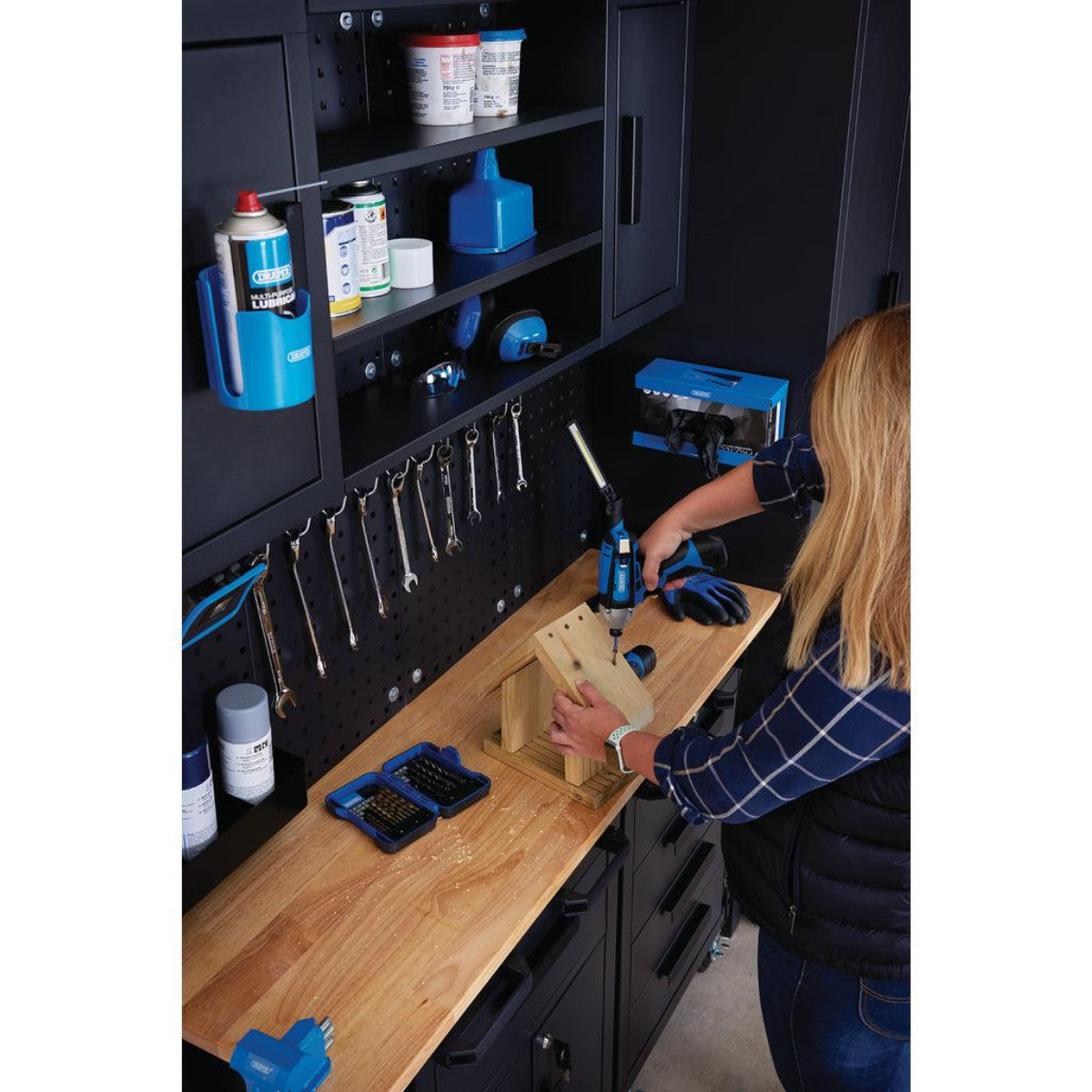 Draper Single Garage Workstation with Roller Cabinets 13269