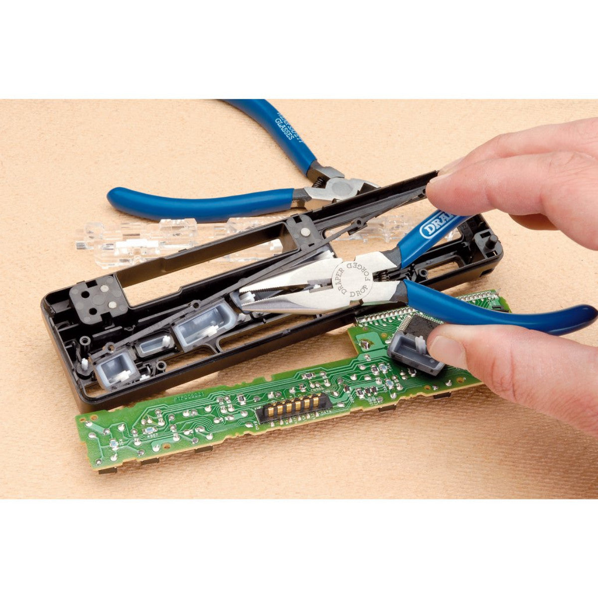 Draper Spring Loaded Long Nose Pliers, 115mm 19647