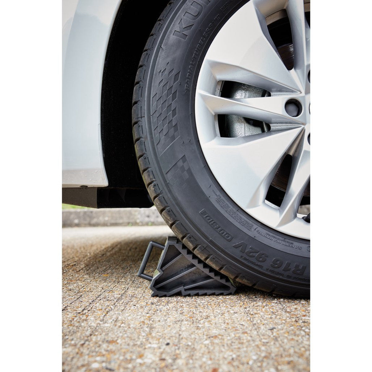 Draper Plastic Wheel Chocks, 2 Tonne (Pair) 20212
